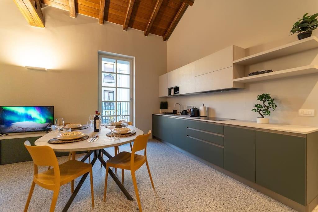 Elegante Loft A 200 A Metri Dal Duomo Apartment Como Ngoại thất bức ảnh